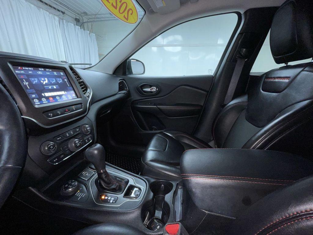 used 2021 Jeep Cherokee car, priced at $25,686