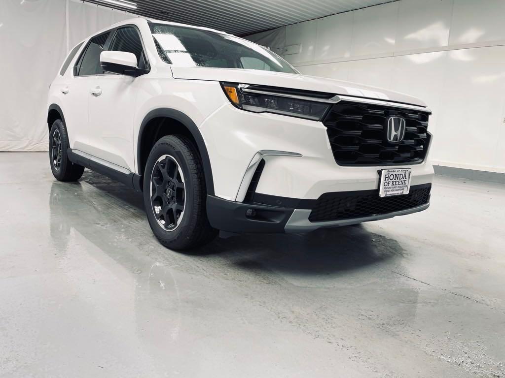 new 2025 Honda Pilot car, priced at $48,350