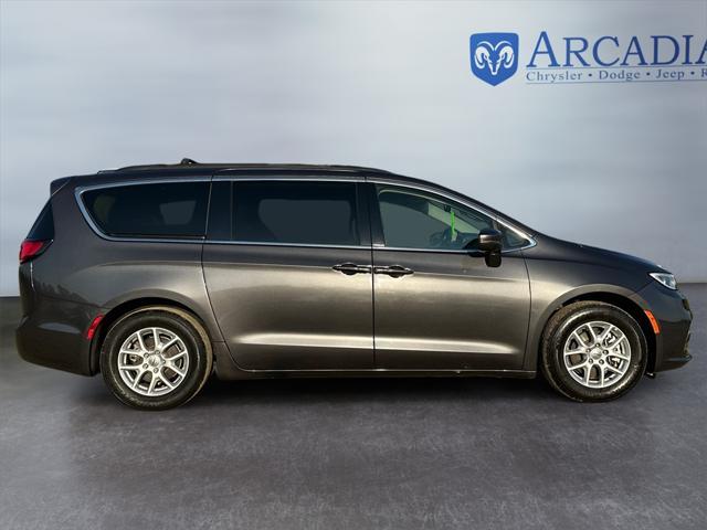 used 2022 Chrysler Pacifica car, priced at $25,005