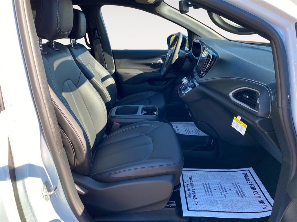 new 2026 Chrysler Pacifica car, priced at $43,750