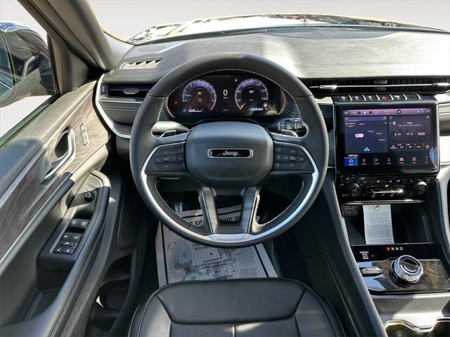 new 2025 Jeep Grand Cherokee L car, priced at $55,555