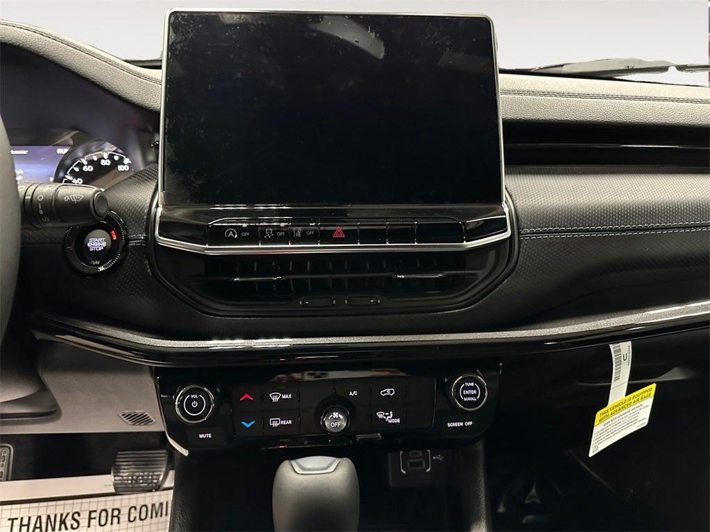 new 2025 Jeep Compass car, priced at $29,000