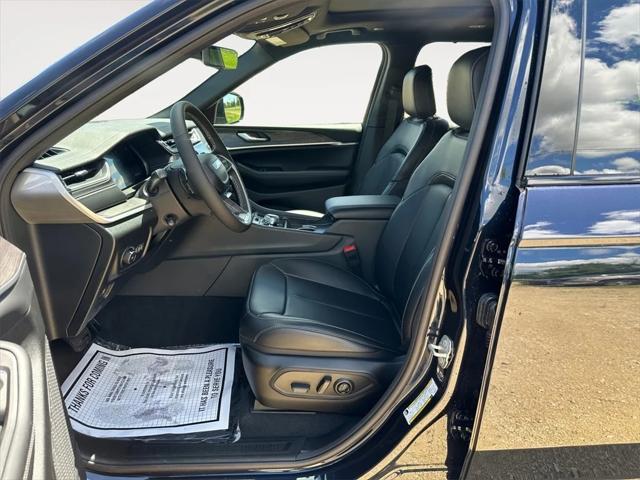 new 2024 Jeep Grand Cherokee L car, priced at $61,555