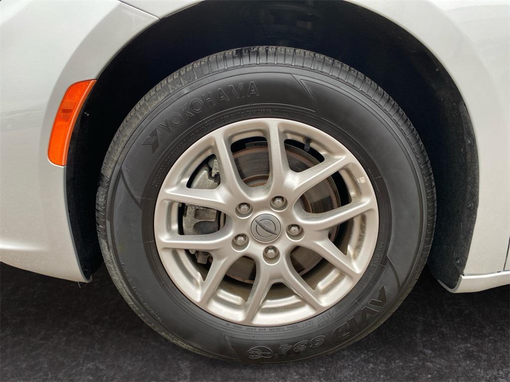 used 2024 Chrysler Pacifica car, priced at $29,700