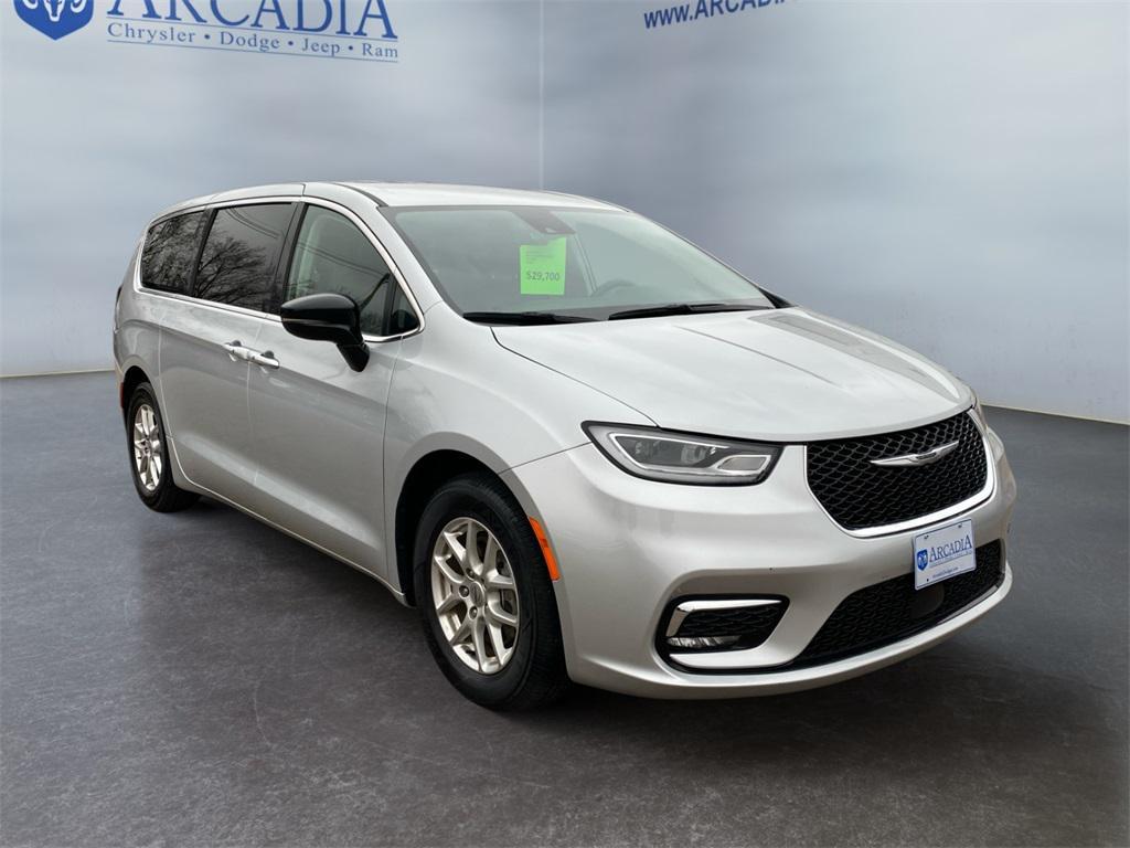 used 2024 Chrysler Pacifica car, priced at $29,700