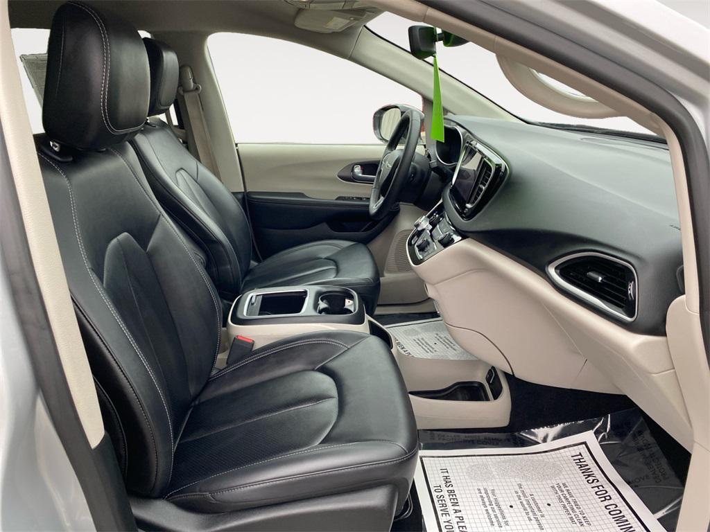 used 2024 Chrysler Pacifica car, priced at $29,700