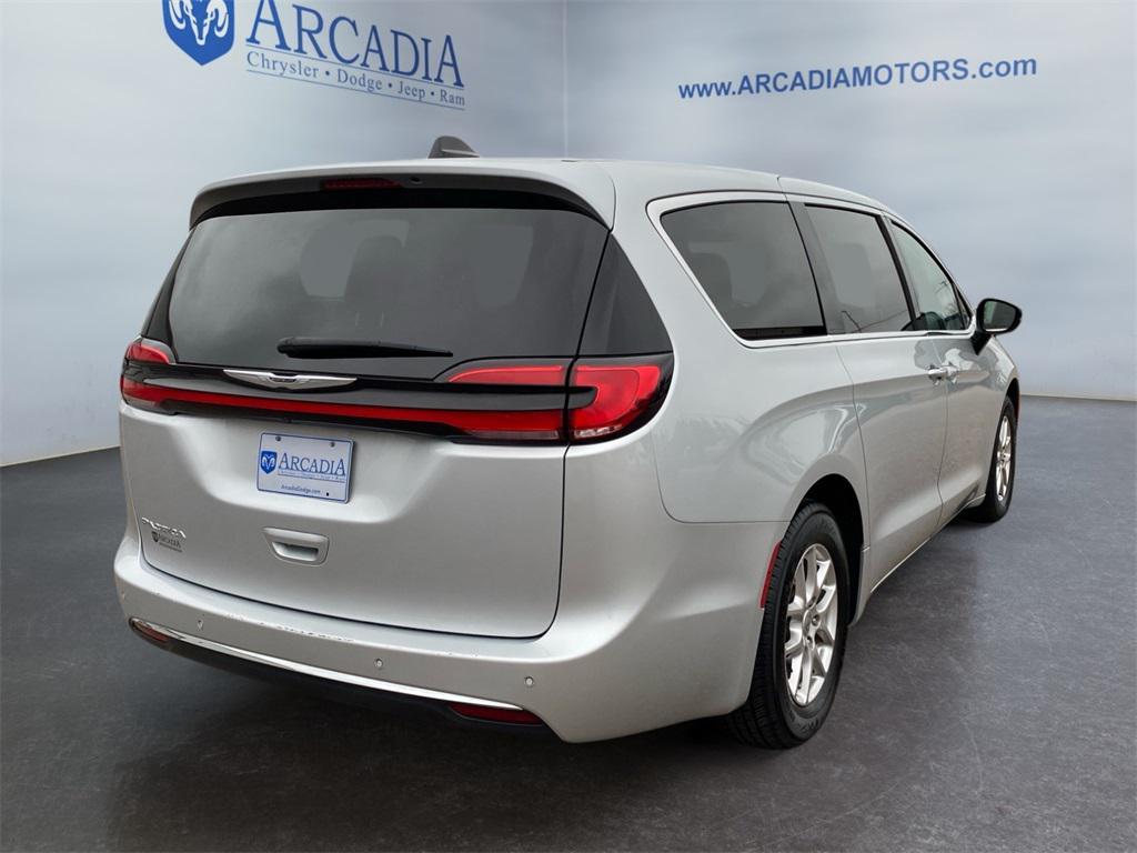 used 2024 Chrysler Pacifica car, priced at $29,700