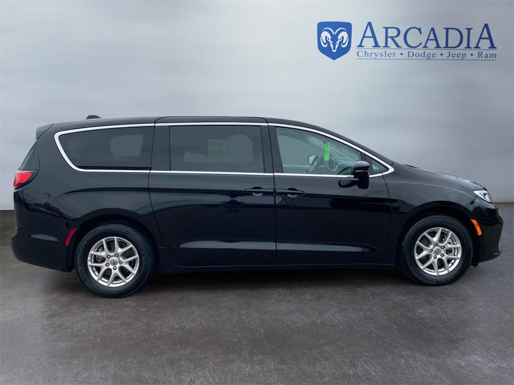 used 2024 Chrysler Pacifica car, priced at $29,999