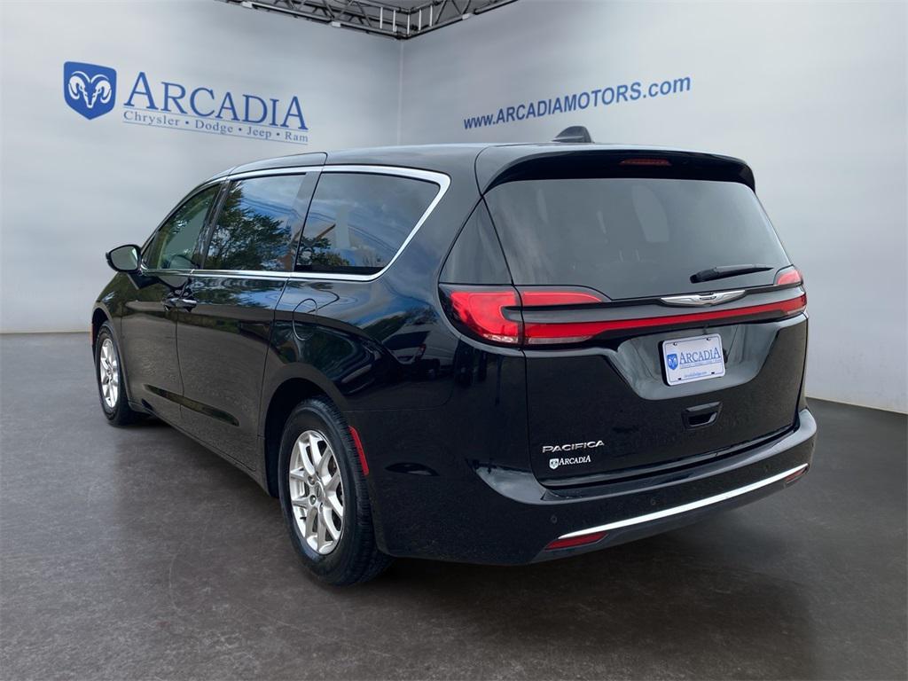 used 2024 Chrysler Pacifica car, priced at $29,999