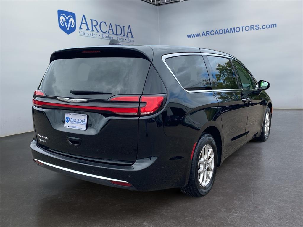 used 2024 Chrysler Pacifica car, priced at $29,999