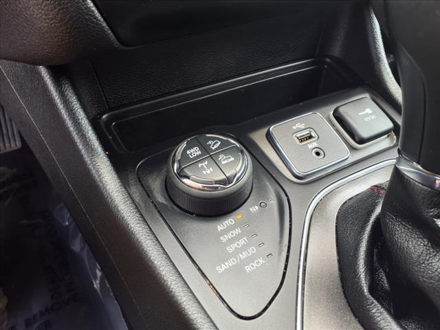 used 2019 Jeep Cherokee car, priced at $19,995