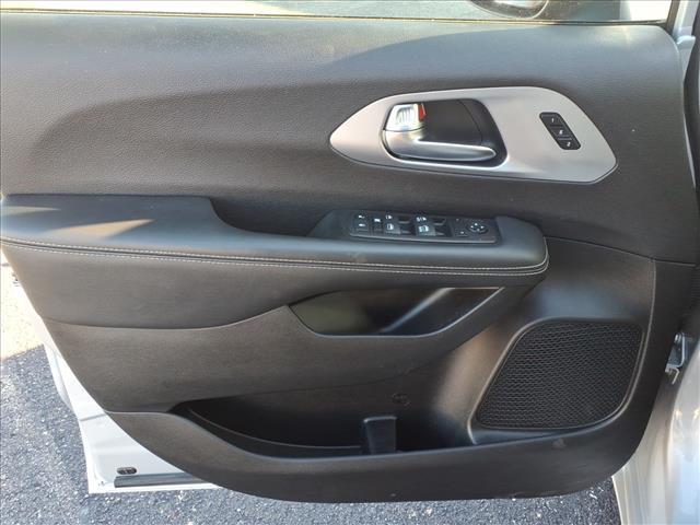 used 2023 Chrysler Pacifica car, priced at $17,995