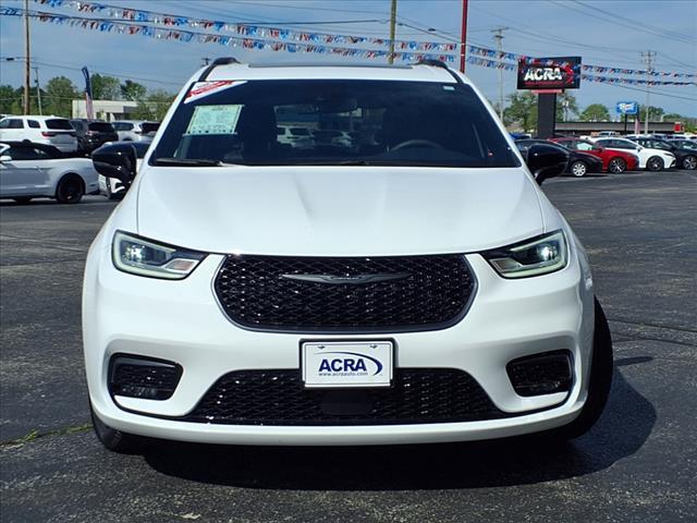 used 2024 Chrysler Pacifica car, priced at $41,977