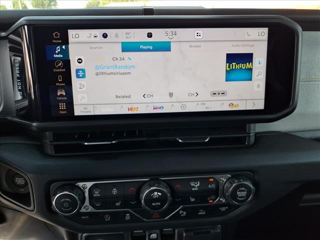 new 2025 Jeep Wrangler car