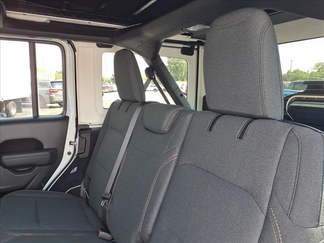 new 2025 Jeep Wrangler car