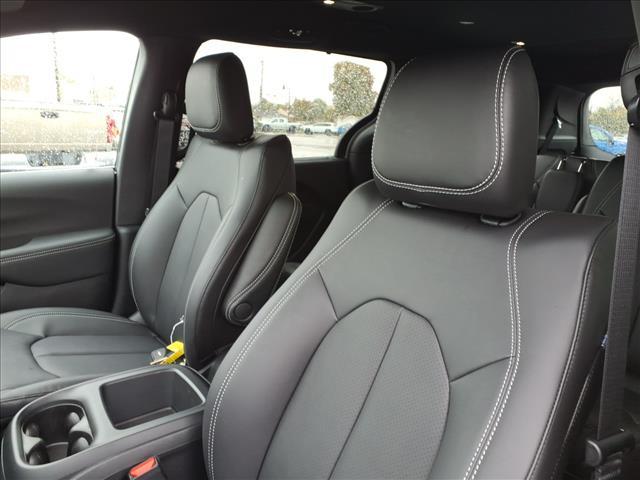 new 2026 Chrysler Pacifica car