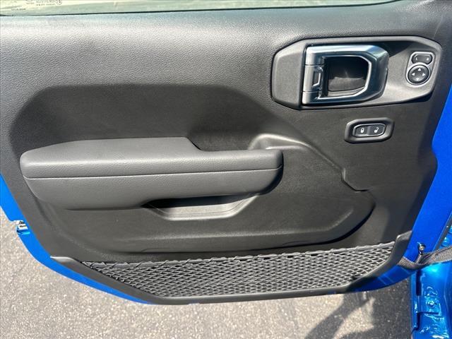 new 2025 Jeep Wrangler car