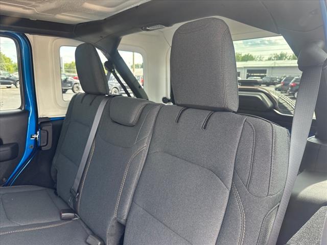 new 2025 Jeep Wrangler car