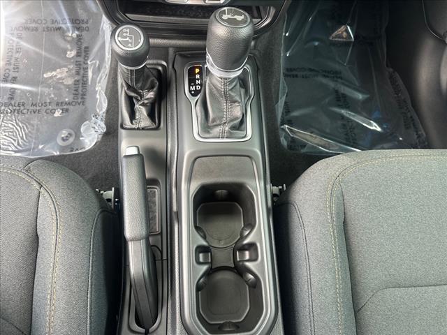 new 2025 Jeep Wrangler car