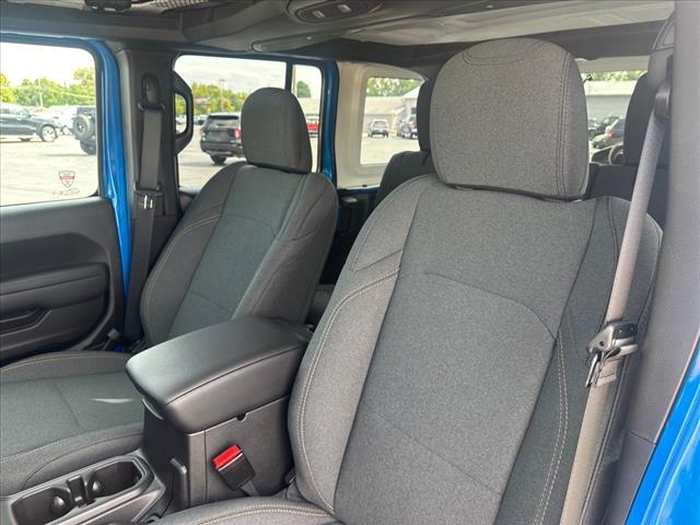 new 2025 Jeep Wrangler car