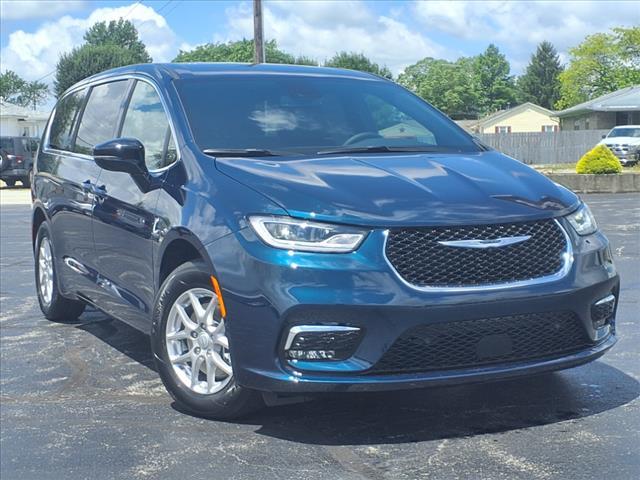 new 2025 Chrysler Pacifica car