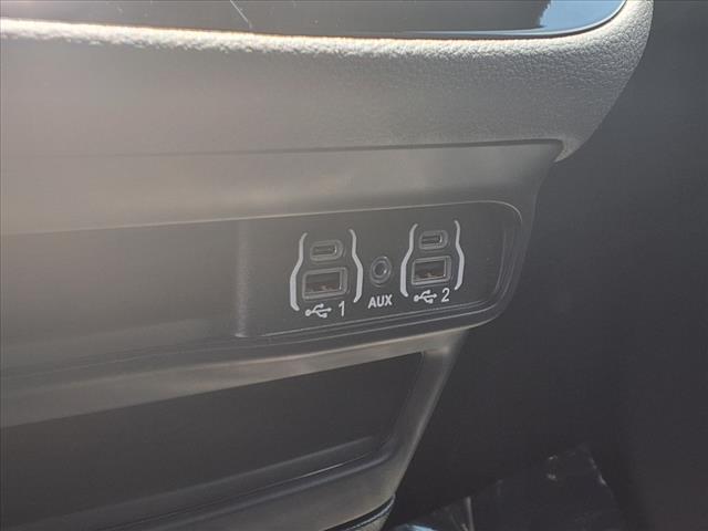 new 2025 Chrysler Pacifica car