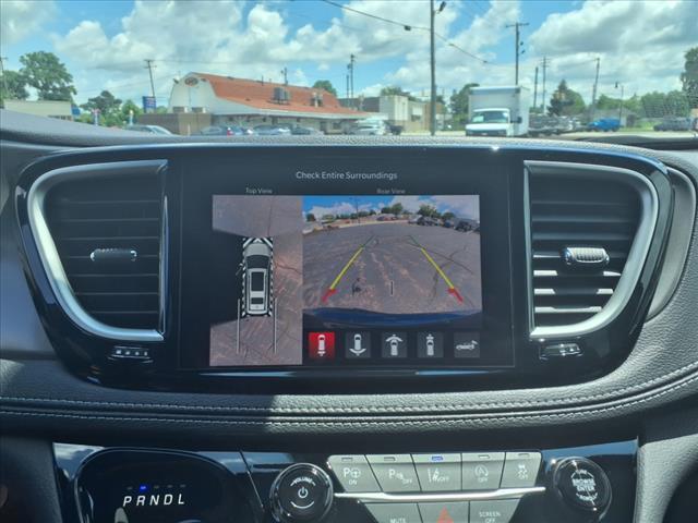 new 2025 Chrysler Pacifica car