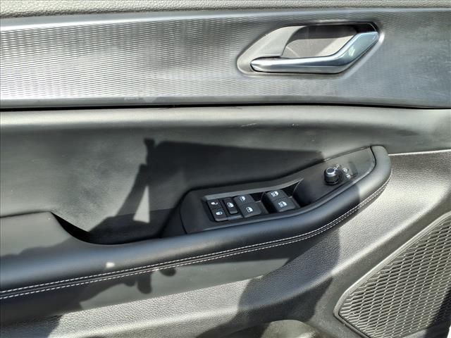 used 2024 Jeep Grand Cherokee car, priced at $35,995