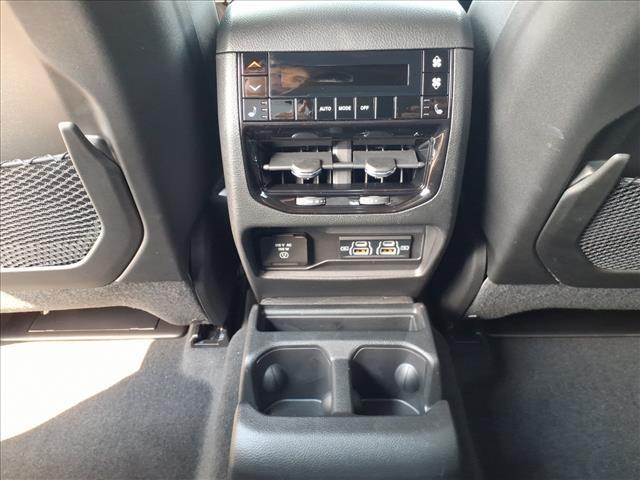 new 2025 Jeep Grand Cherokee L car