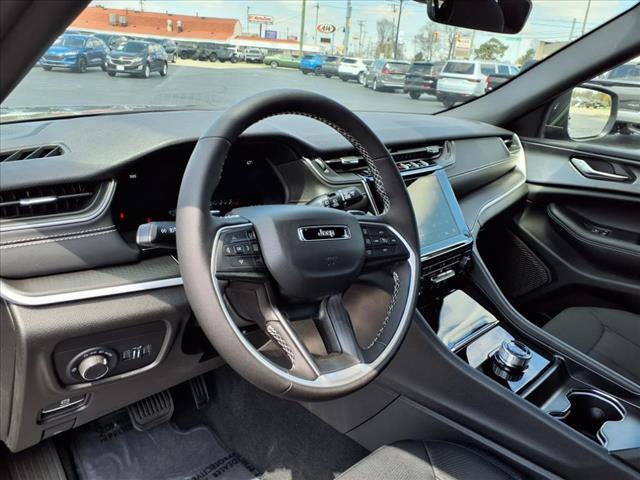 new 2025 Jeep Grand Cherokee car