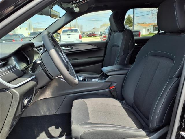 new 2025 Jeep Grand Cherokee car