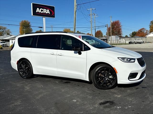 used 2023 Chrysler Pacifica car, priced at $39,995