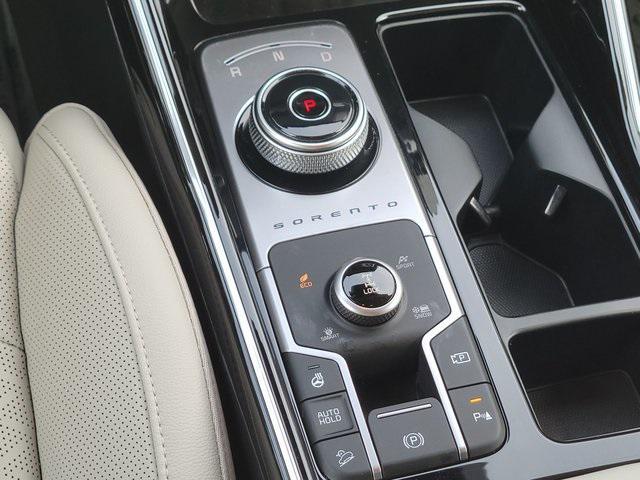 used 2023 Kia Sorento Hybrid car, priced at $30,674