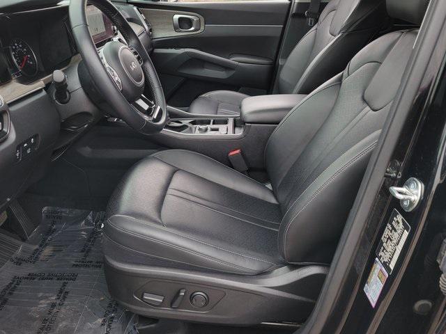 used 2023 Kia Sorento car, priced at $32,674