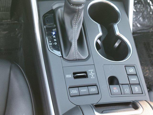 used 2024 Toyota Highlander car, priced at $41,174