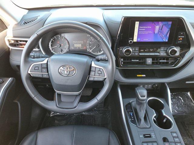 used 2024 Toyota Highlander car, priced at $41,174