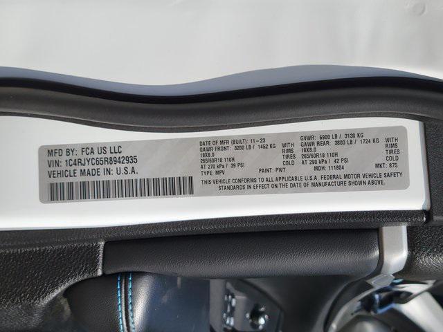 used 2024 Jeep Grand Cherokee 4xe car, priced at $40,174