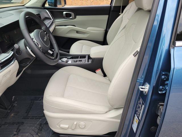 used 2025 Kia Sorento Plug-In Hybrid car, priced at $41,674