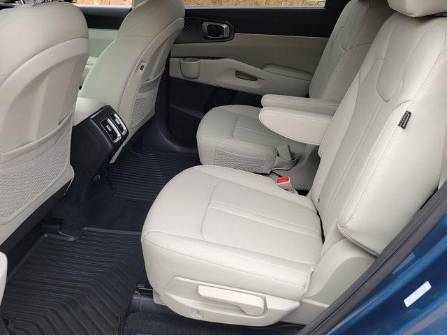 used 2025 Kia Sorento Plug-In Hybrid car, priced at $41,674