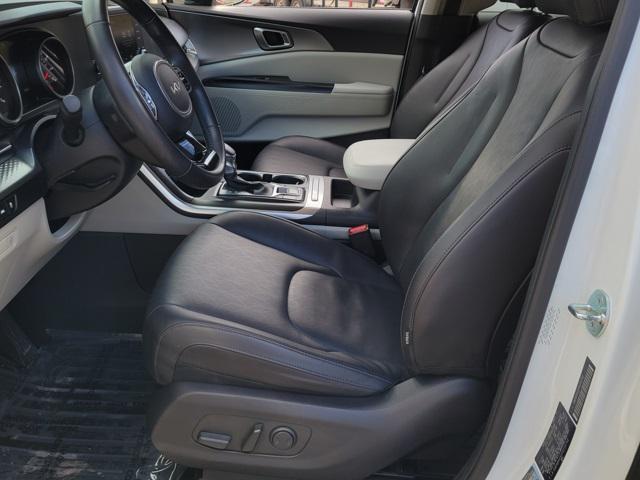 used 2023 Kia Carnival car, priced at $26,674