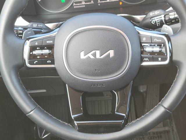 used 2024 Kia Sorento Hybrid car, priced at $33,674