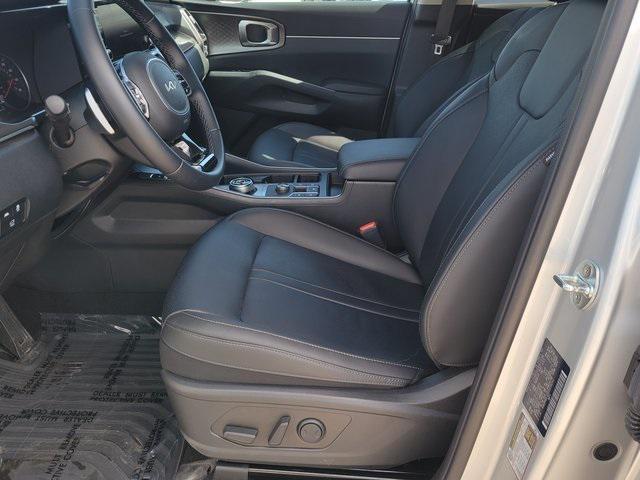 used 2024 Kia Sorento Hybrid car, priced at $33,674