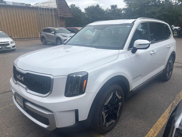 used 2024 Kia Telluride car, priced at $40,674