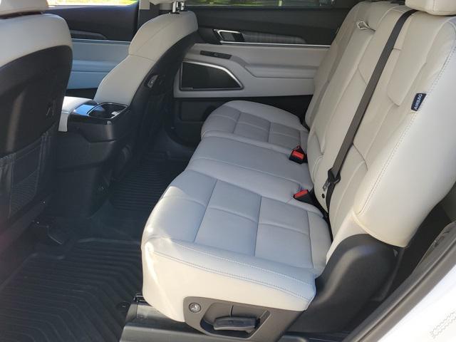 used 2024 Kia Telluride car, priced at $38,674