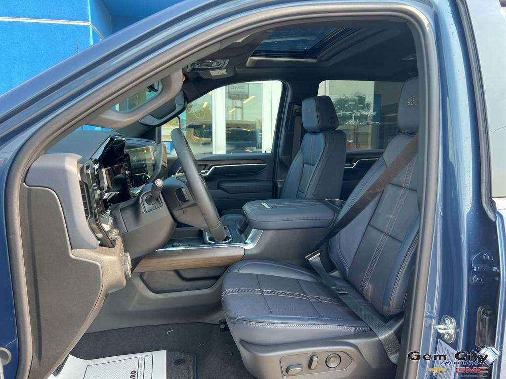 new 2024 Chevrolet Silverado 3500 car, priced at $90,240