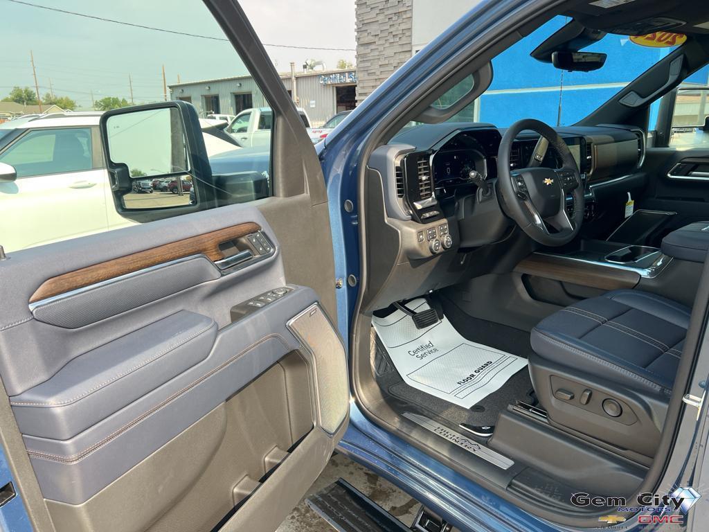 new 2024 Chevrolet Silverado 3500 car, priced at $90,240