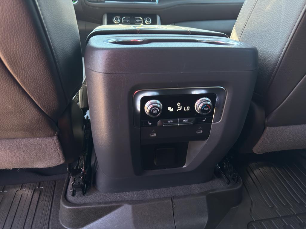used 2022 GMC Yukon XL car