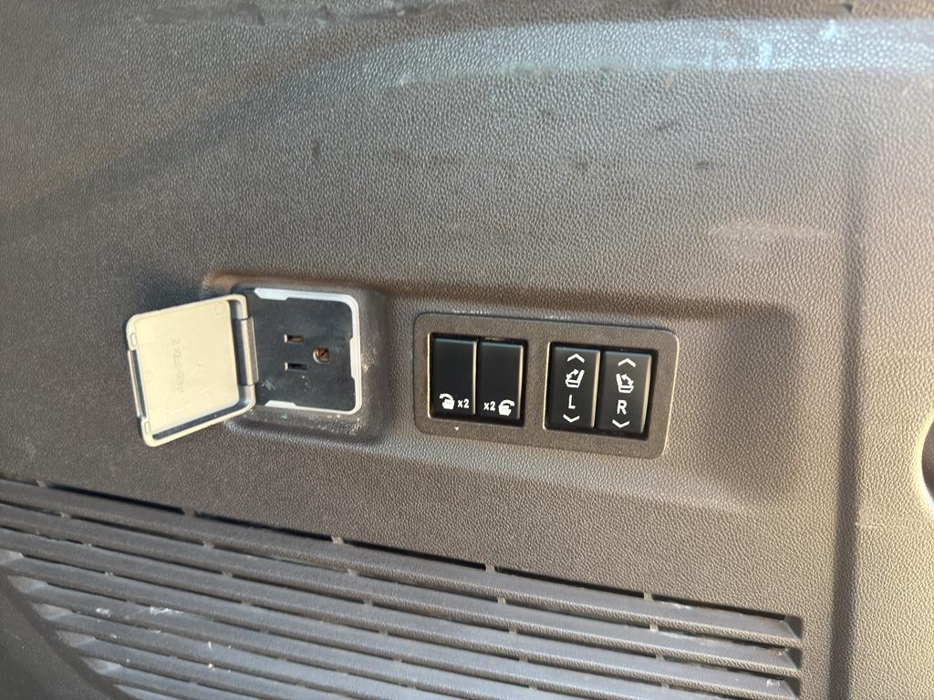 used 2022 GMC Yukon XL car