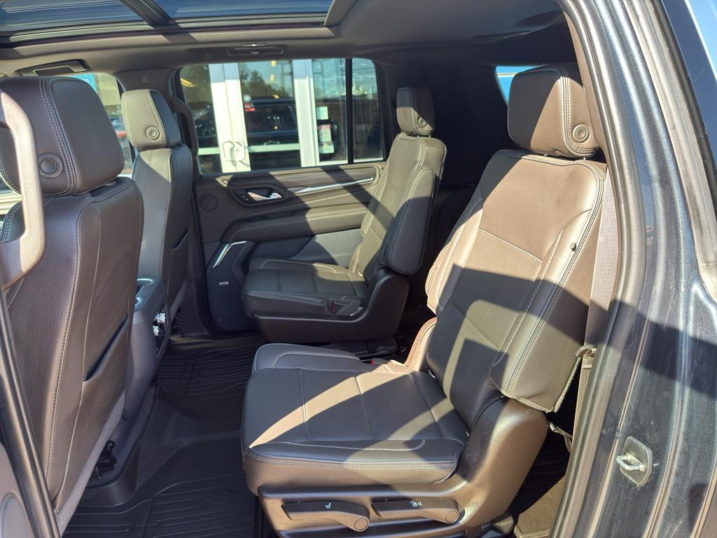 used 2022 GMC Yukon XL car