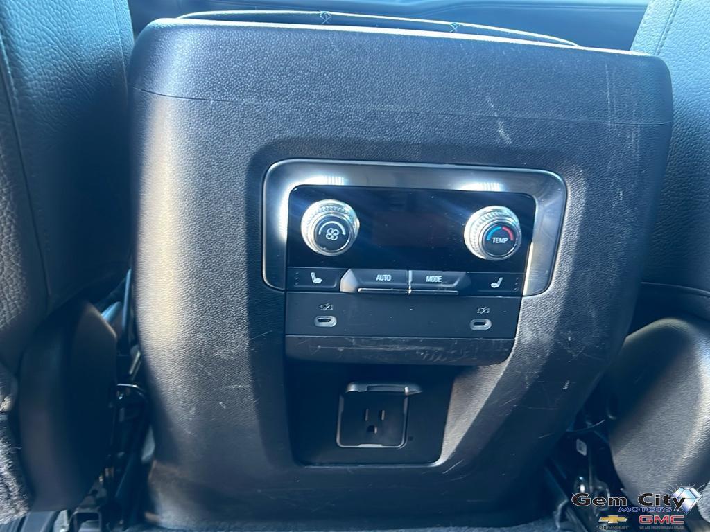 used 2021 GMC Yukon car, priced at $59,999